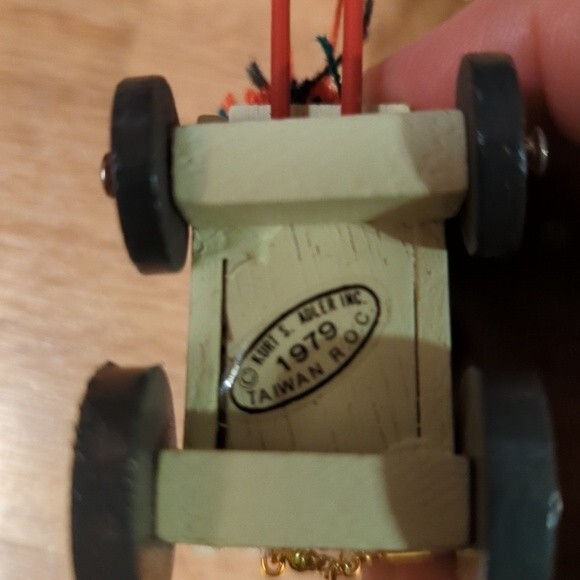 Kurt Adler O'Reilly's Provisions & Meat Wagon Wood Christmas Ornament 1979 - Picture 6 of 9